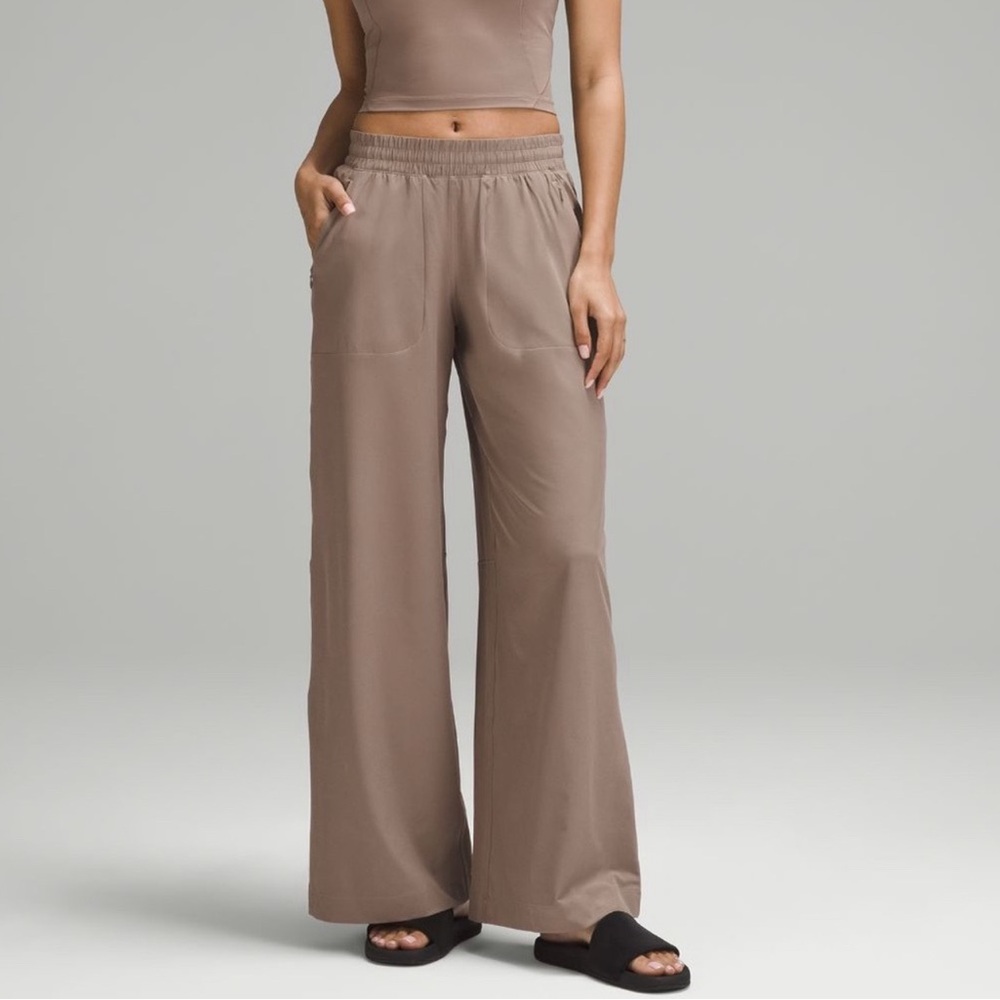 Swift Wide-Leg Mid Rise Pants